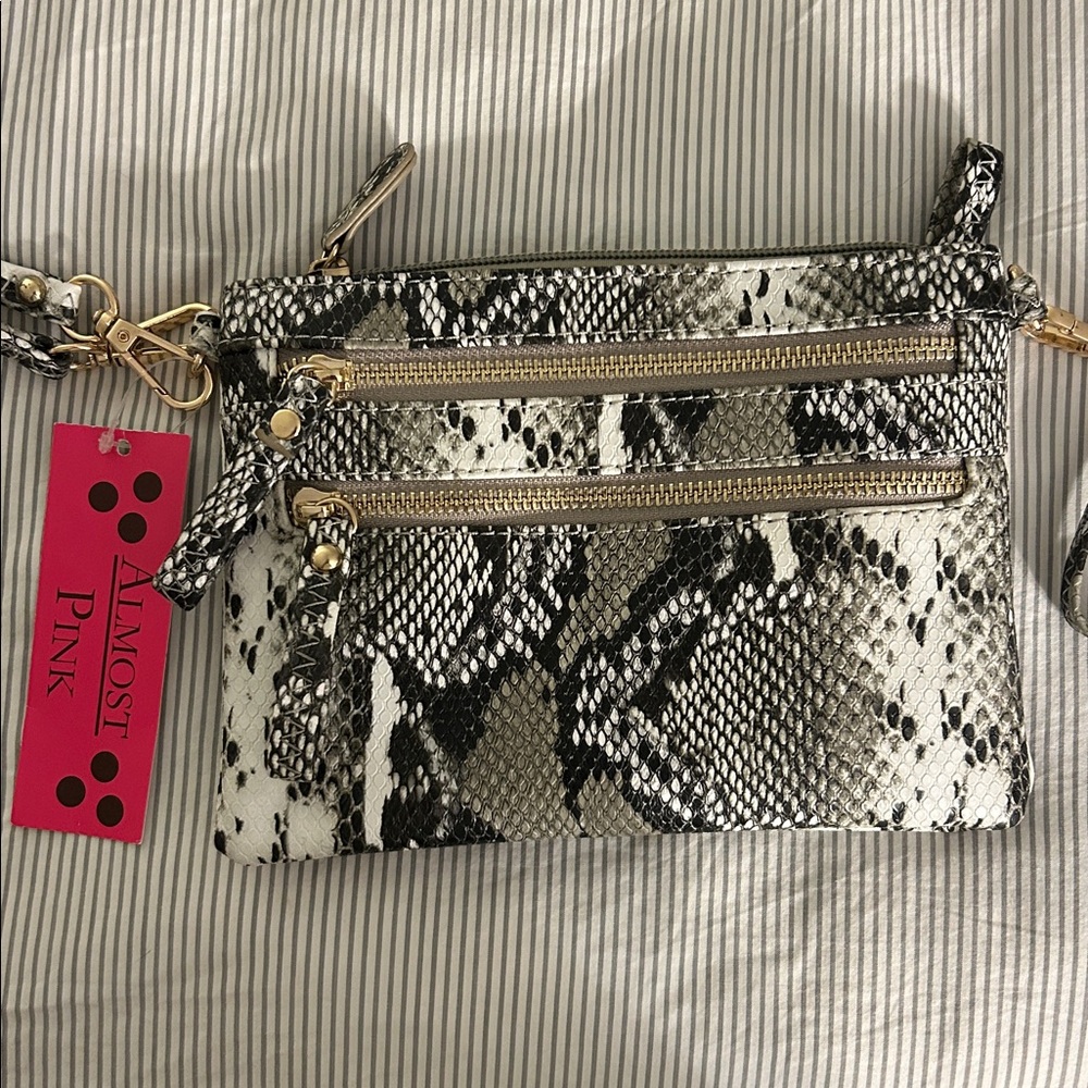 NWT White & Black Snake-Print Crossbody Bag